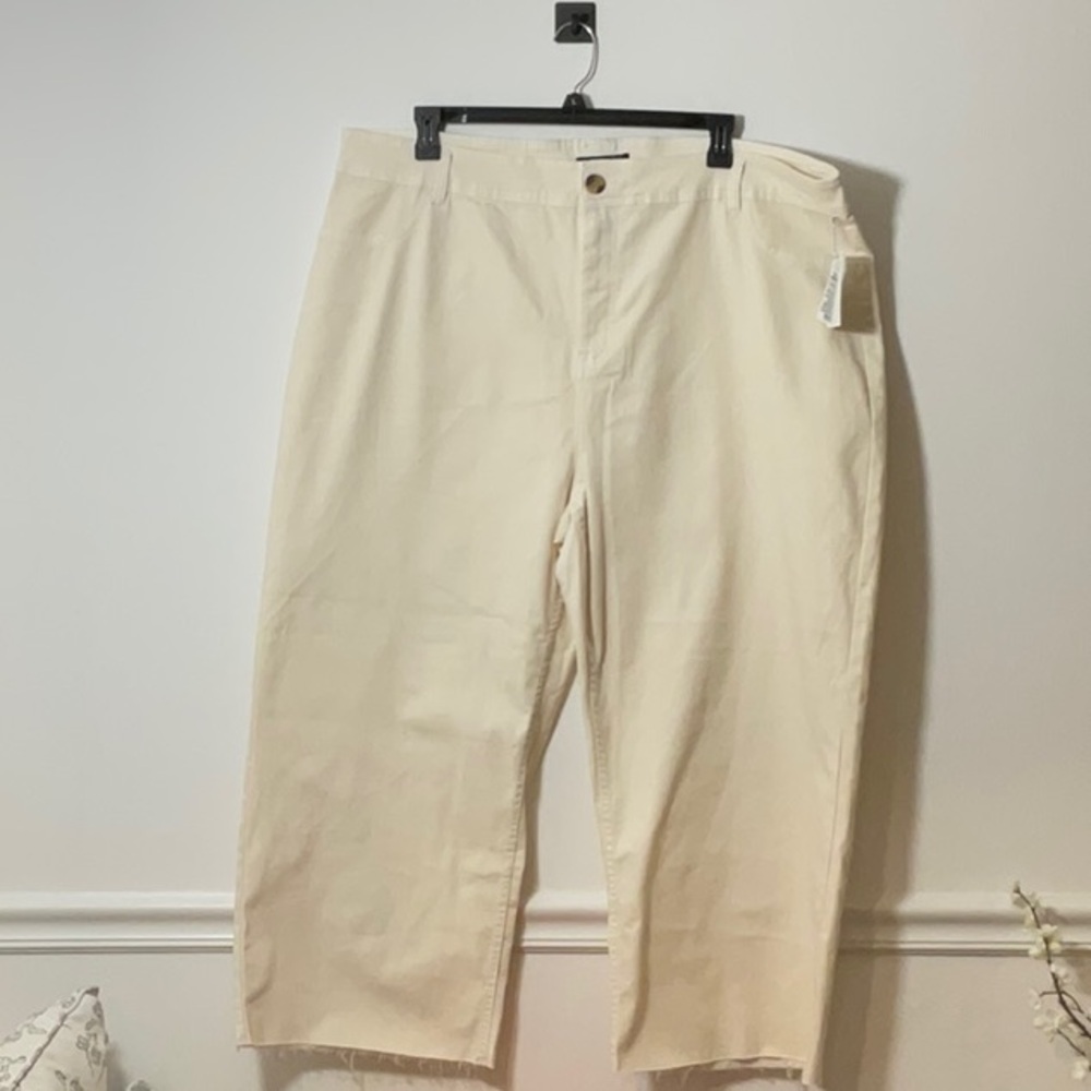 Black Tape Cream Chinos Flat Front Cropped